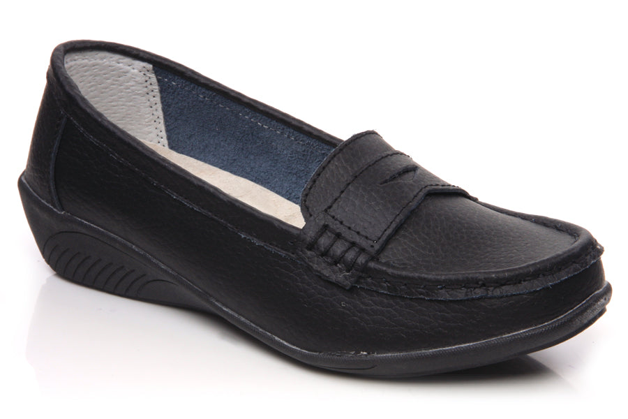 Women Classic Casual Loafer Shoe